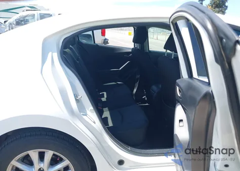 2016 Mazda Mazda3 I Touring из США, поврежденный, VIN 3MZBM1V76GM252204